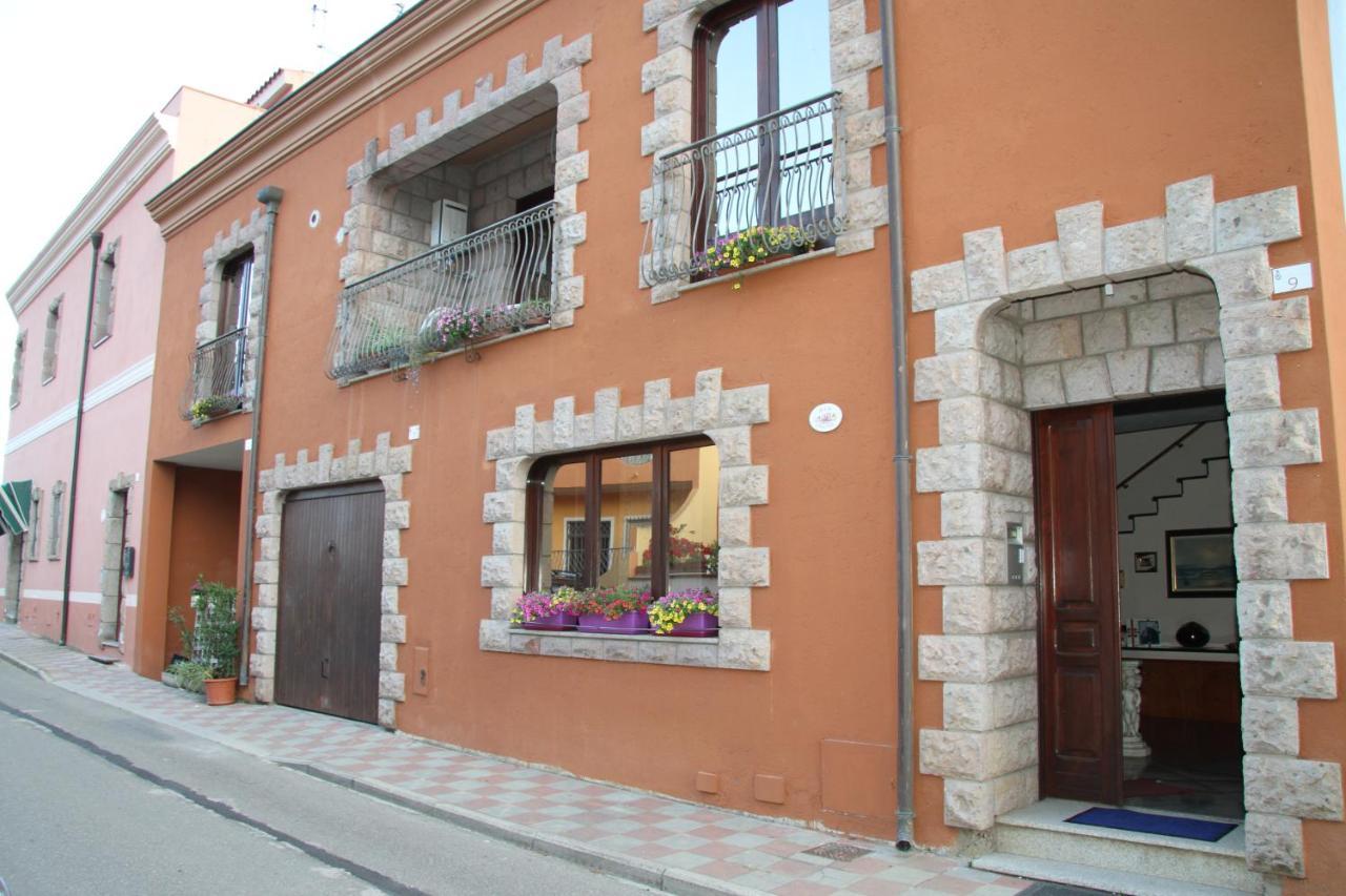 Locazioni Brevi La Rosaviola Guest Rooms Teulada Bagian luar foto
